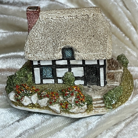 Lilliput Lane Riverview Cottage Handmade in UK 1987 English Collection Midlands - Picture 1 of 10